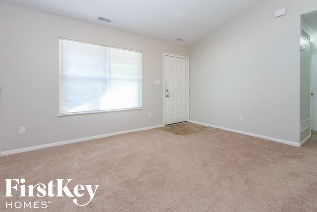 Building Photo - 3116 Carlsbad Dr
