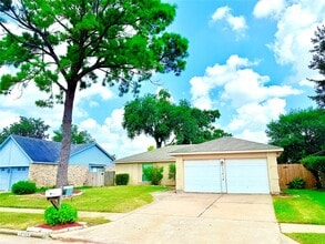Building Photo - 13414 Wells River Dr
