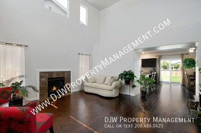 Building Photo - 5218 N Zamora Way