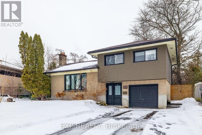 Building Photo - 972 Arkell St