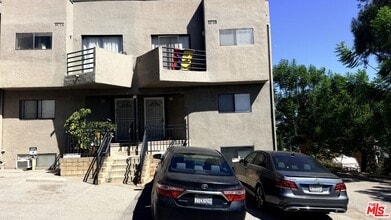 Building Photo - 1858 N Alvarado St