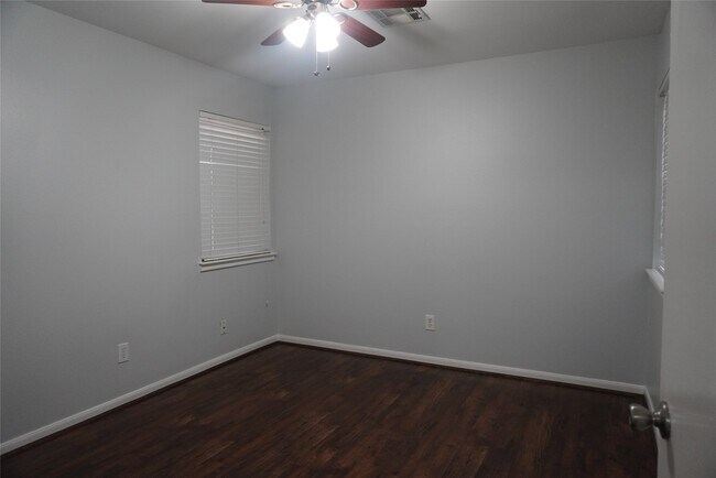 Foto del edificio - 10703 Wickersham Ln