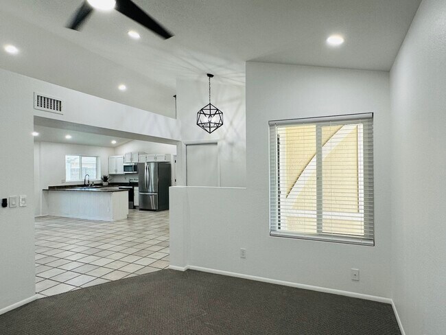 Foto del edificio - 6335 E Brown Rd