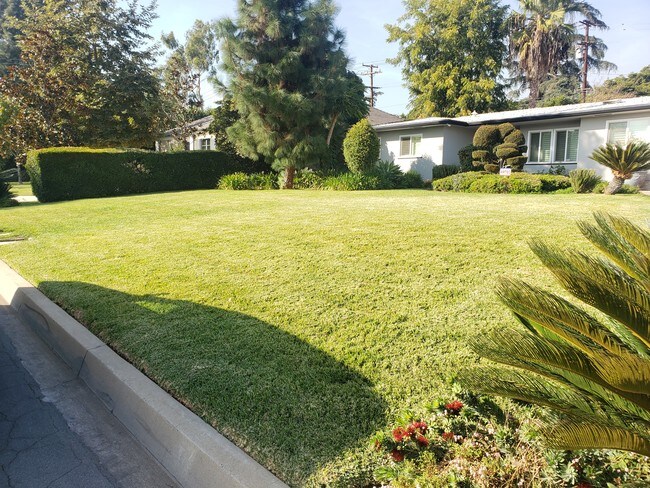 Foto del edificio - 475 Oxford Dr