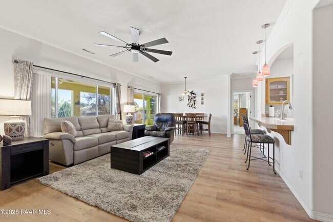 Foto del edificio - 5775 Goldenrod Way