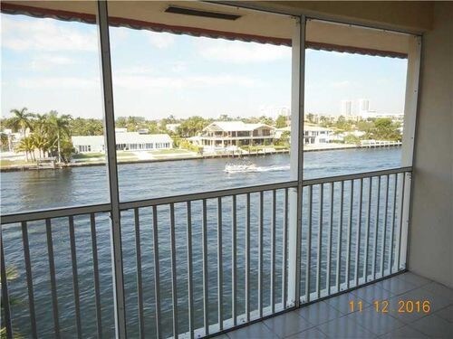 Building Photo - 2097 S Ocean Dr