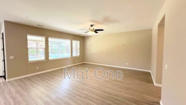 Building Photo - 28244 Millstream Ct