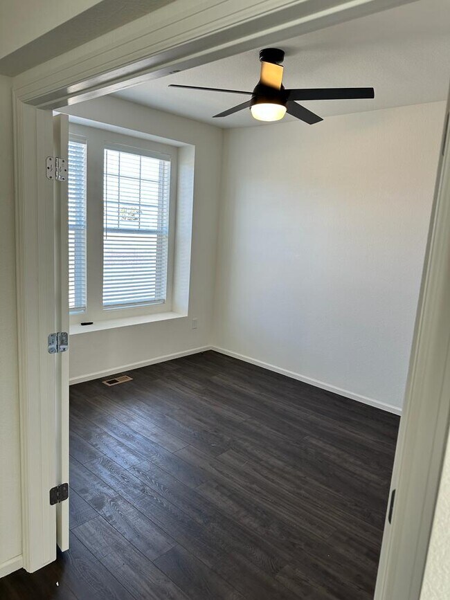 16587 W Vallejo Pl, Broomfield, CO 80023 Townhome Rentals in