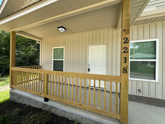 Foto del edificio - 2218 Nichols Rd