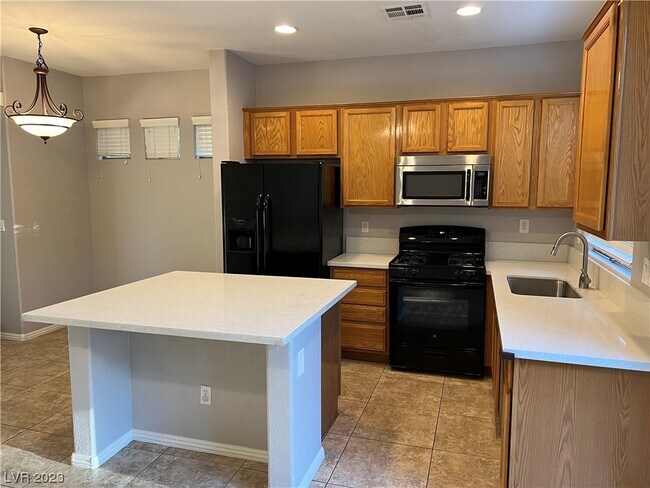 Foto del edificio - 8309 Harvest Spring Pl