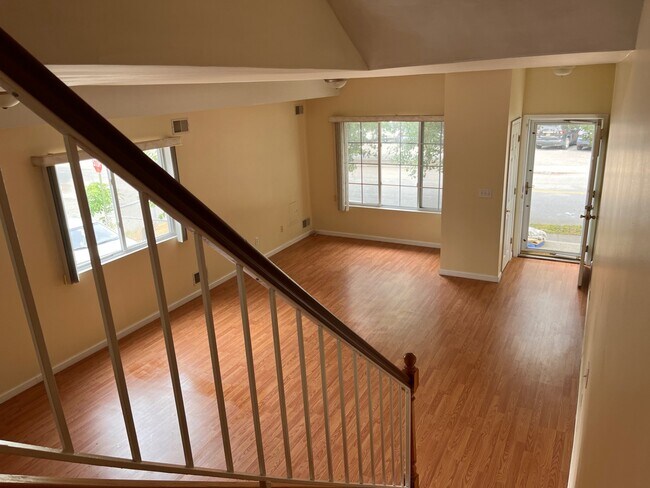 Building Photo - 419 Timber Ridge Dr