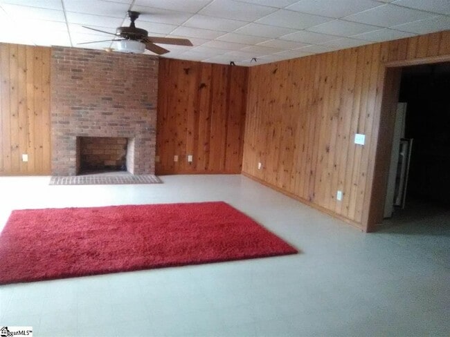 Foto del edificio - 1244 E Butler Rd