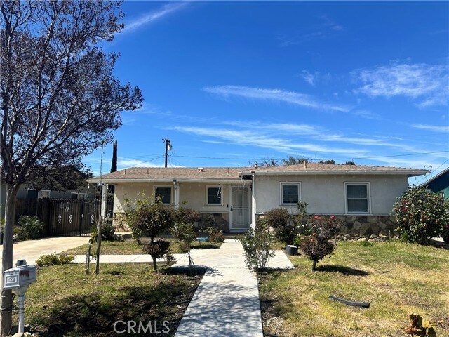 Primary Photo - 749 N Aguirre Ave