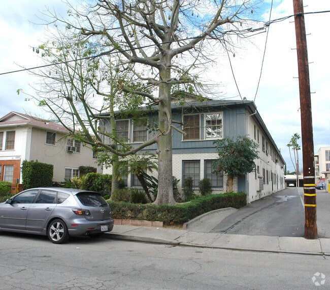 tree obstruction - 5223-5227 Corteen Pl