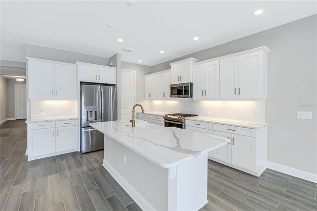 Building Photo - 10170 Catalina Isles Cir