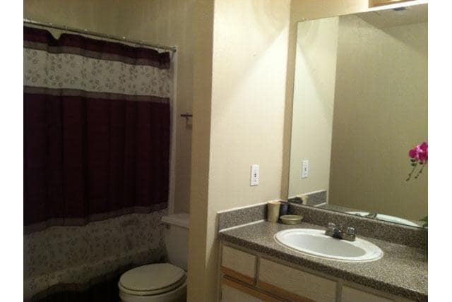 Bathroom - ONE09 West