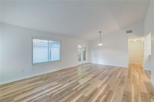 Building Photo - 12918 Lazyfield Trail