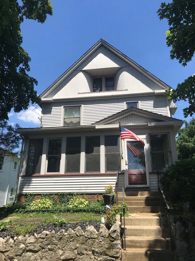 Front entrance - 325 S Main St