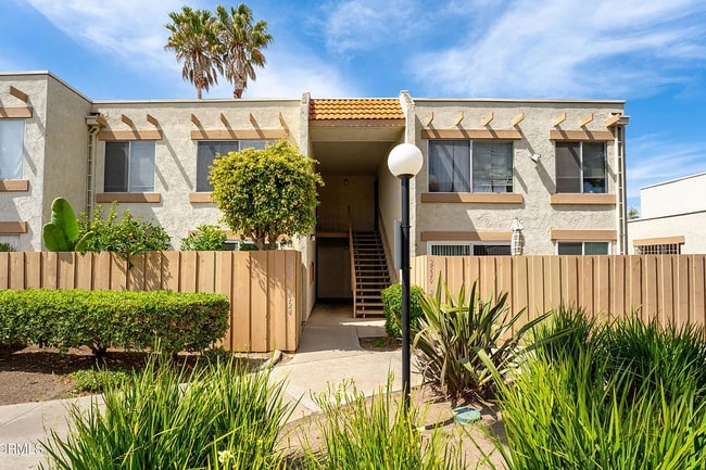 Building Photo - 2436 Bolker Dr