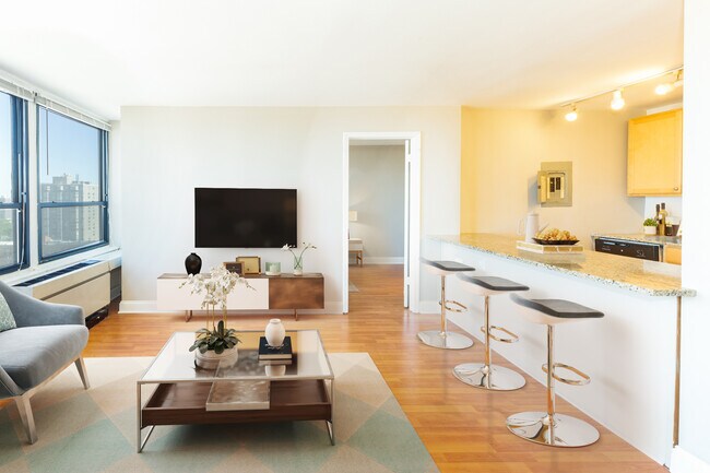 Foto del edificio - 4100 N. Marine Dr.