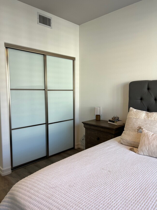 Foto del edificio - 19457 Surfset Dr