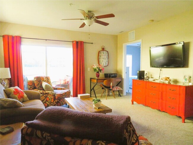 Foto del edificio - 2140 Heron Lake Dr