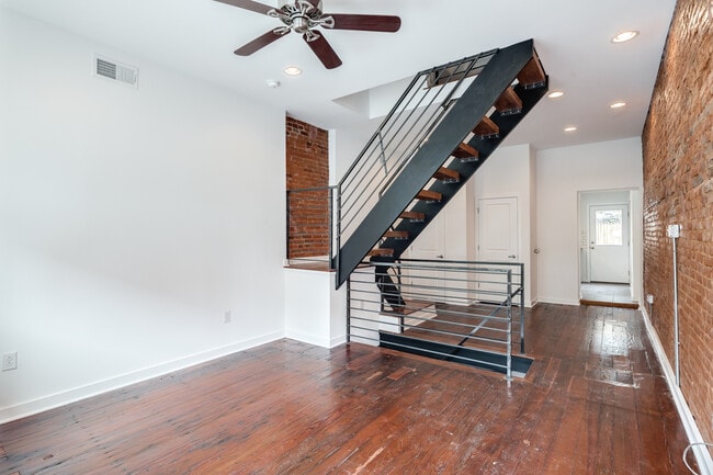 Building Photo - 185 W Dauphin St