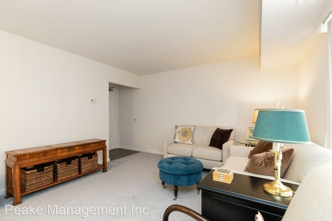 Building Photo - 1 br, 1 bath House - 2821 Kalmia Lee Court...