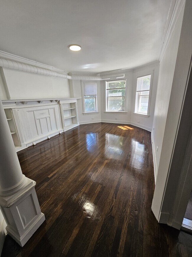 Foto del edificio - 6630 S Woodlawn Ave