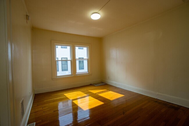 Foto del edificio - 1020 Madison St