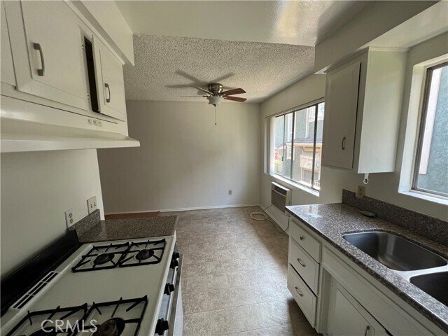 Foto del edificio - 387 N Mentor Ave