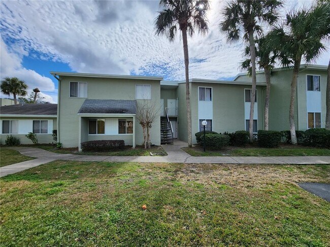 Foto del edificio - 565 Fairways Dr
