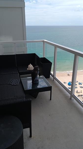 Building Photo - 3750 Galt Ocean Dr