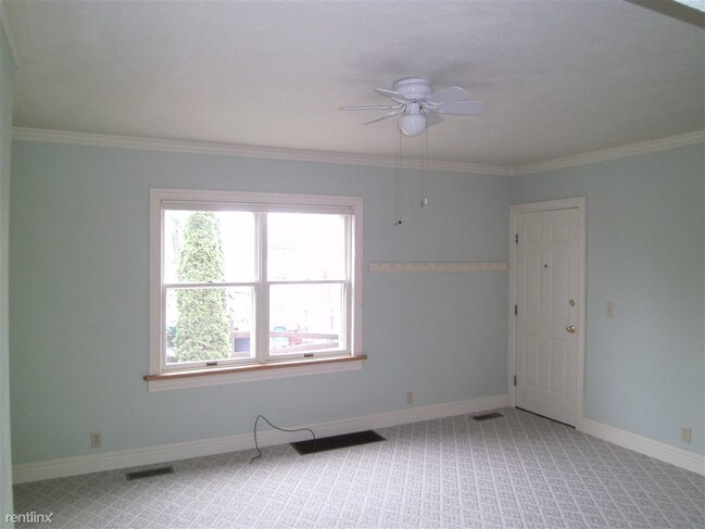 Building Photo - 305 N 13th St