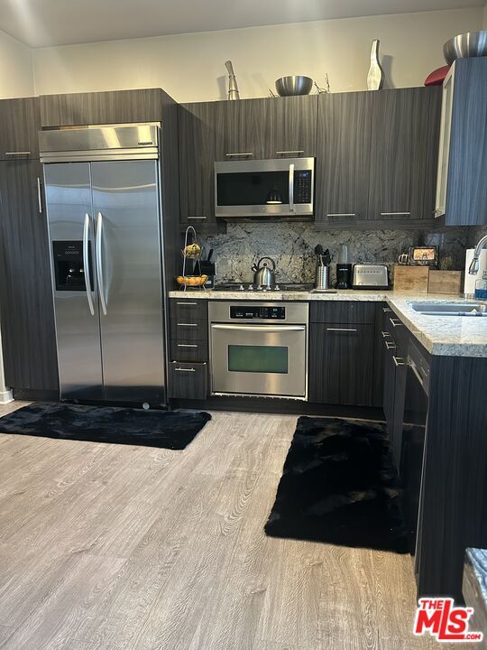 Building Photo - 5350 Playa Vista Dr