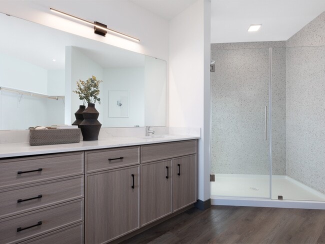 Interior Photo - AVE Phoenix Sky