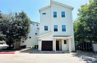 Building Photo - 2716 Halcyon Dr