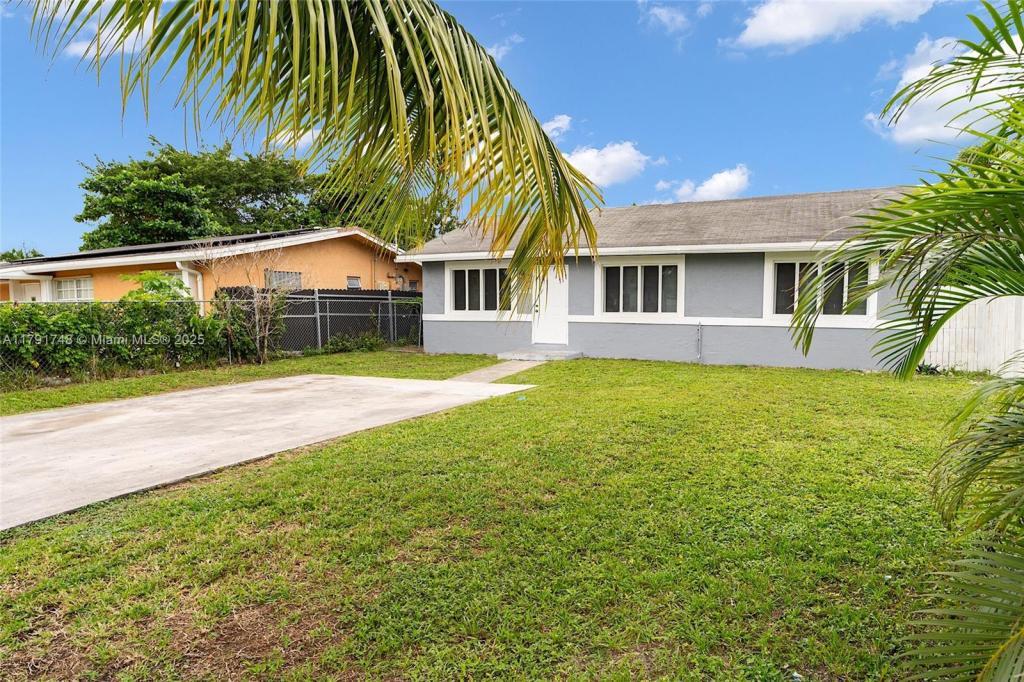 Primary Photo - 3413 SW 12th Ct