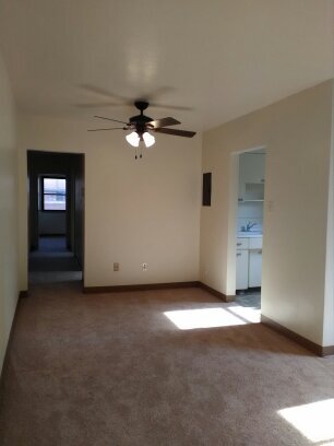 Building Photo - 417 Hoodridge Dr