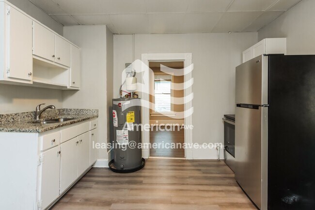 Foto del edificio - 2825 Waverly Ave