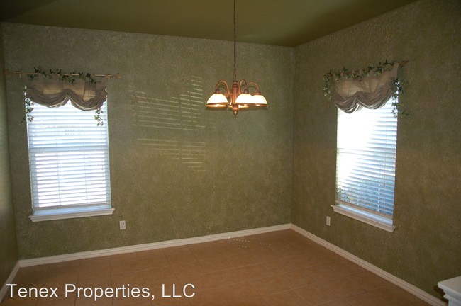 Building Photo - 173 Pecanwood N