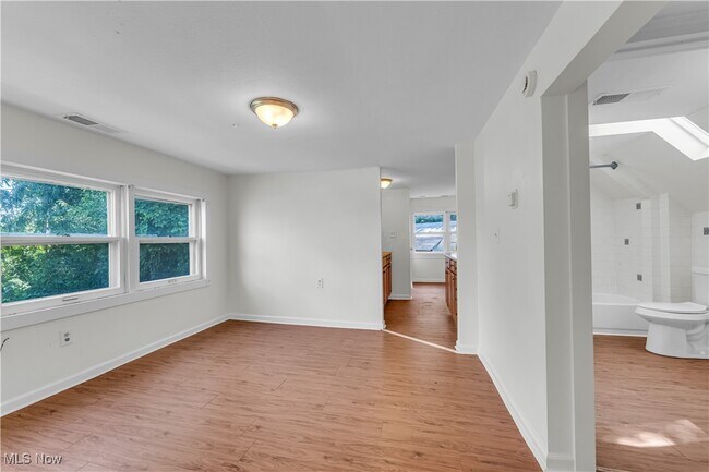 Foto del edificio - 3571 W 69th St