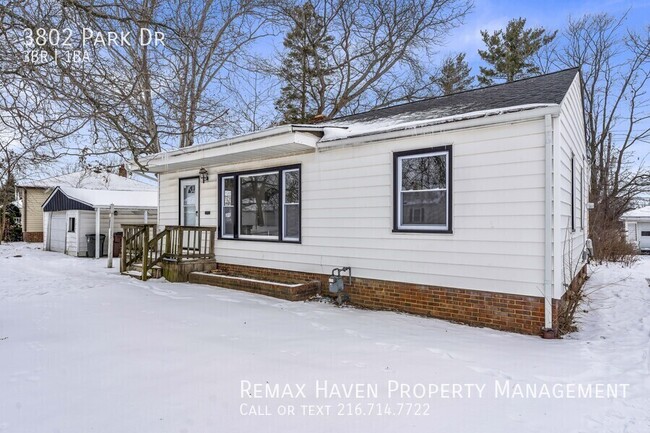 Building Photo - 3802 Park Dr