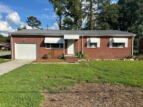 Building Photo - 1408 Helen Ave