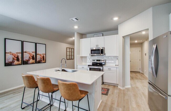 Building Photo - 14810 Archer Ct