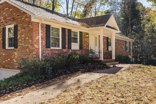 Foto del edificio - 2500 Kimbrough Cir