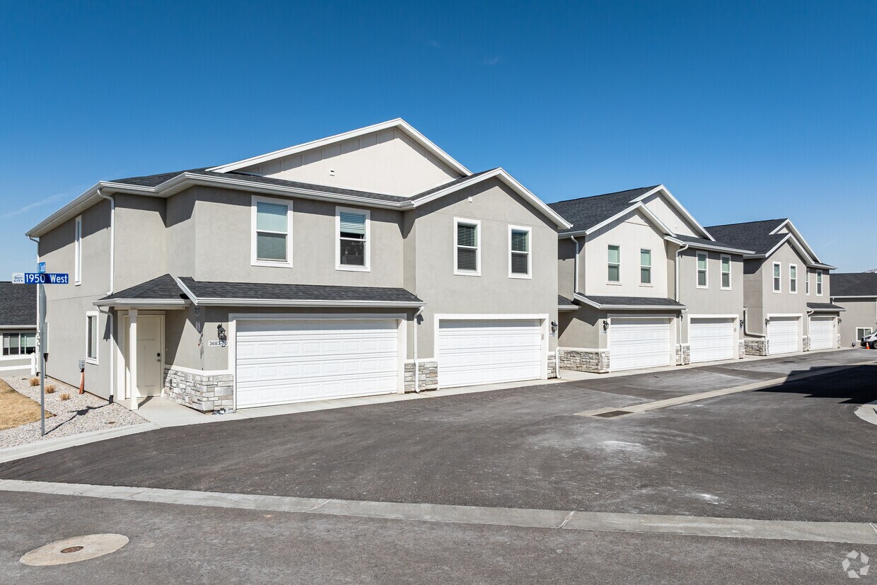 Primary - Abington Heights Townhomes  
