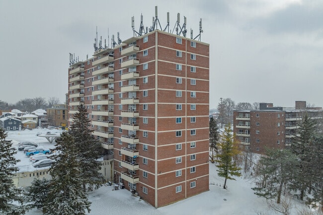 Building Photo - Dublin Street Apartments