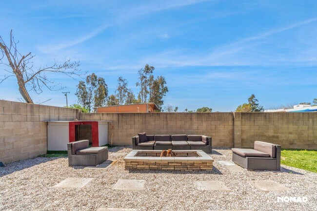 Building Photo - Charming 4BR House in San Jacinto