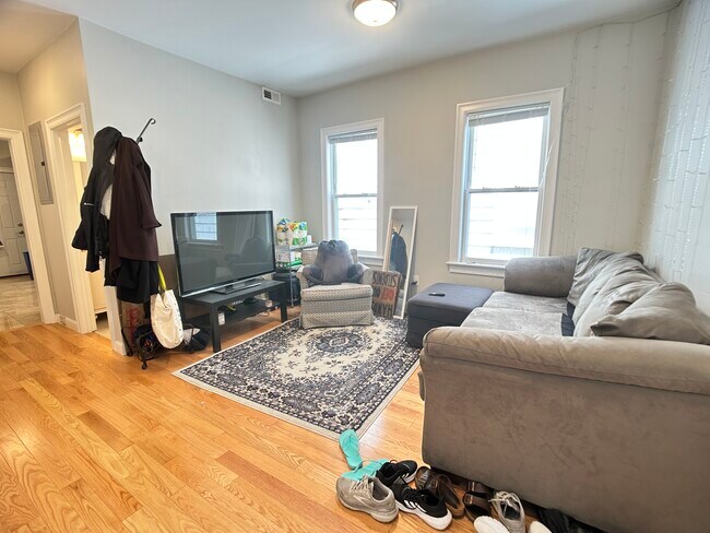 Foto del edificio - 83 Newbury St